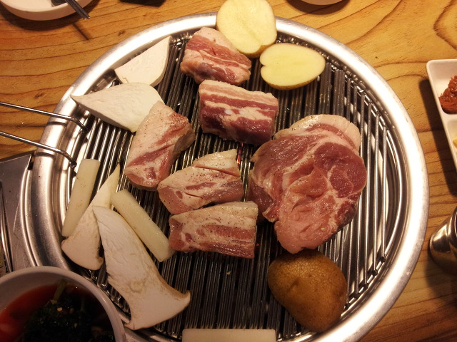 돈나라 이미지