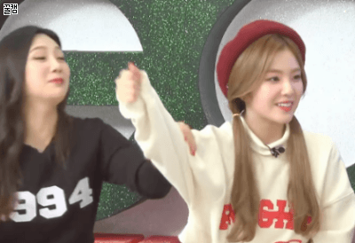만만한 슬기만 줘패는 아이린.gif | 인스티즈