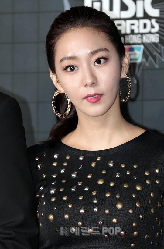 이쯤에서 보는 09시즌 유이와 15시즌 비교 | 인스티즈