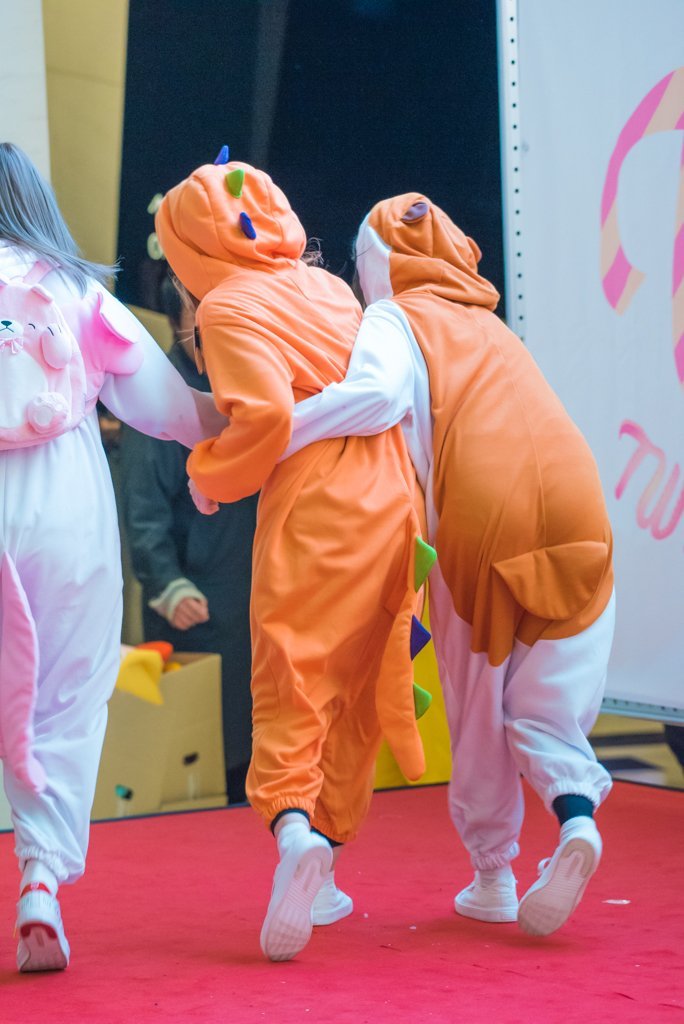 [트와이스] 떨어진 파이리를 줍는 다현이(폭주하는 둡ㅋㅋ) | 인스티즈