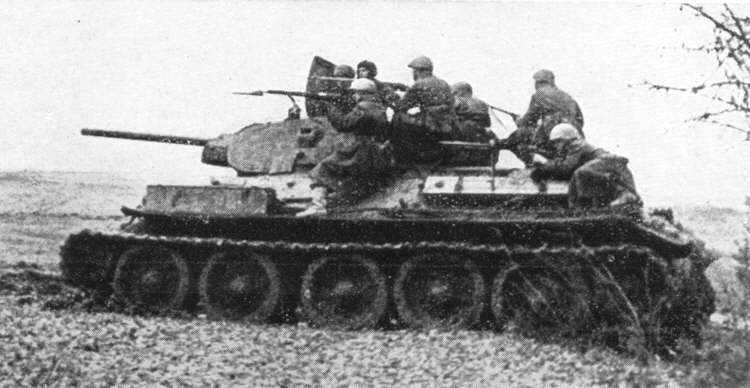 T-34 스토리 - 1부 : 붉은 군대의 수호신! | 인스티즈