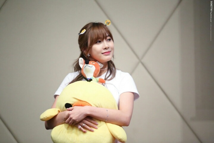 새벽에 에이핑크 오하영.jpg | 인스티즈