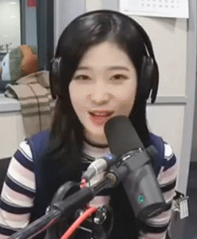 ioi 같은날 DIA와 아이오아이가 송년회를 한다면 정채연은?.gif (I.O.I) | 인스티즈