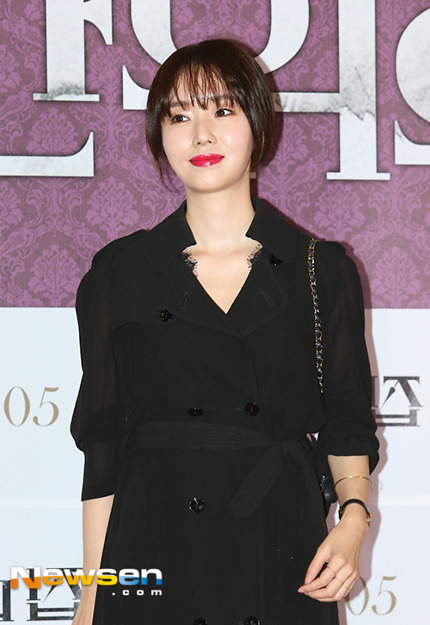 오늘자 미소짓는 이정현.jpg | 인스티즈