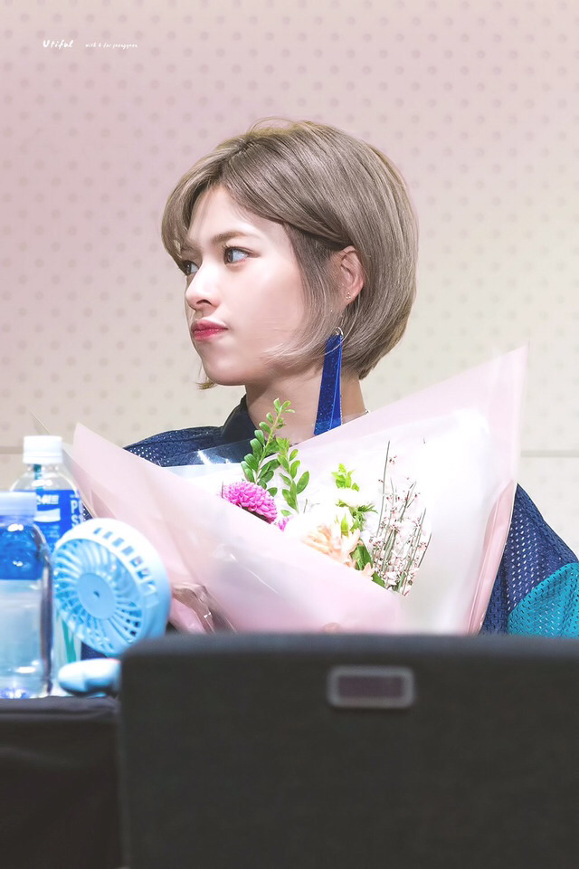 머리 조금 더 기르고 더 예뻐진 트와이스 정연이 | 인스티즈