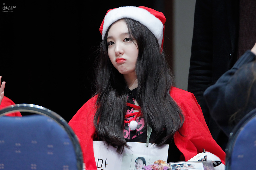 [트와이스] 서열9위 토끼언니 맏내 나연 짤들.jpg | 인스티즈