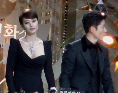 김혜수 실물느낌 ㄷㄷㄷ.gif | 인스티즈