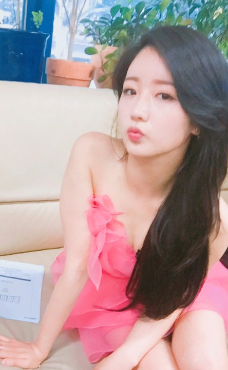 오늘자 에이핑크 보미 | 인스티즈