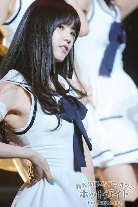 세탁소에 걸려있는 아이돌 의상.jpg | 인스티즈