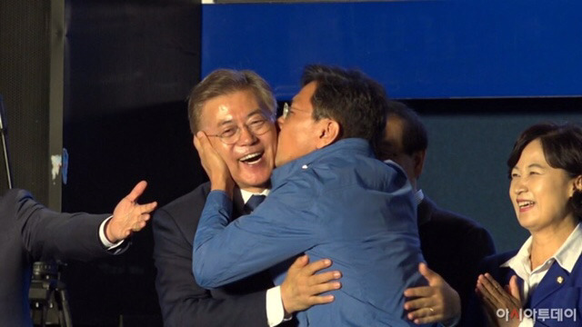 어제자 광화문광장 취객 난입;, | 인스티즈