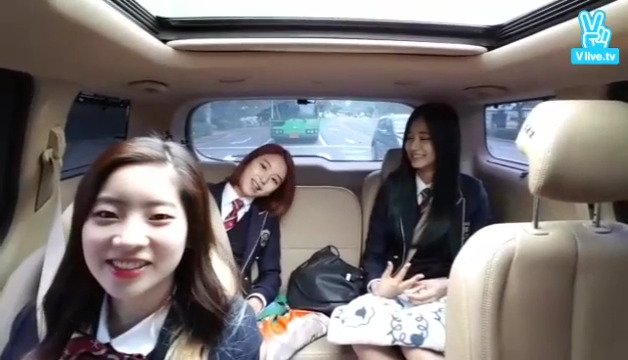 [TWICE] 흔한_급식단의_등교길. (광대 주의) | 인스티즈