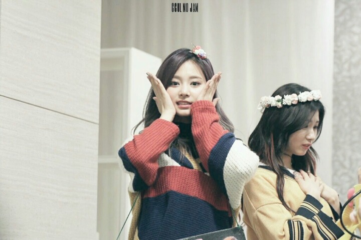 [트와이스] 멍뭉이 같은 쯔위 | 인스티즈