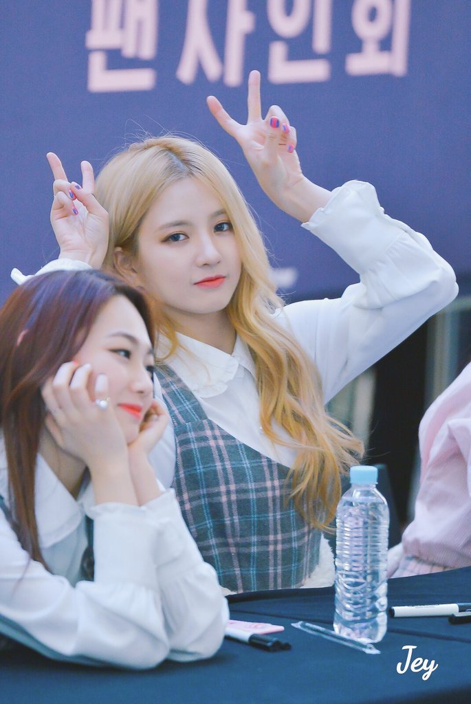 대륙에서 온 미녀 구구단 샐리 팬싸 사진ㄷㄷ.JPG | 인스티즈