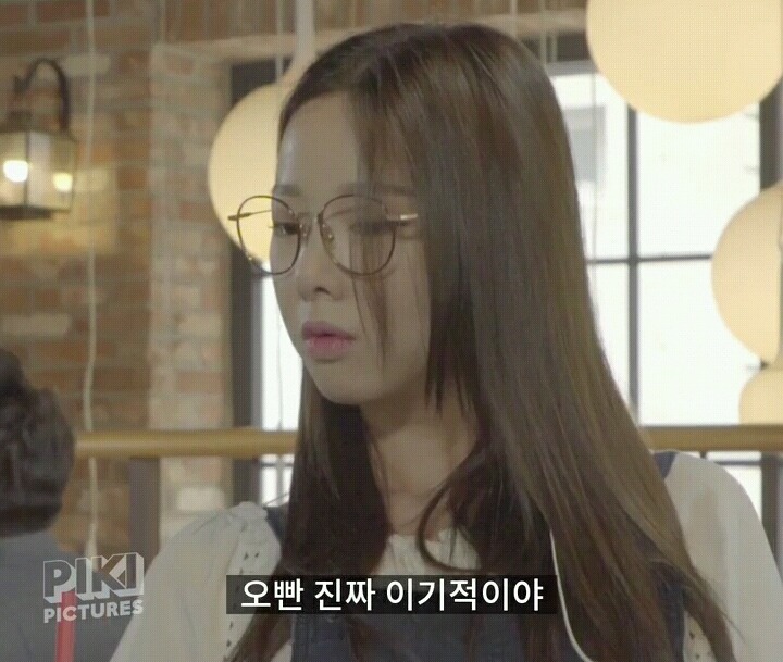 카페에서 몰입도 쩌는순간 (feat.엑시드) | 인스티즈