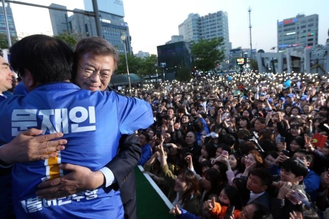 언론에 잘 나오지 않는 문재인 유세현장 (4월22일 부산, 21일 인천) [출처] 경인선 | 인스티즈