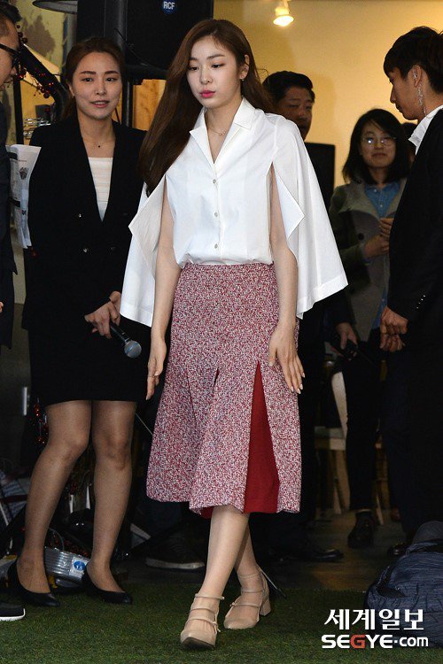 오늘자 김연아 갤럭시 S8 개통행사 참석 | 인스티즈