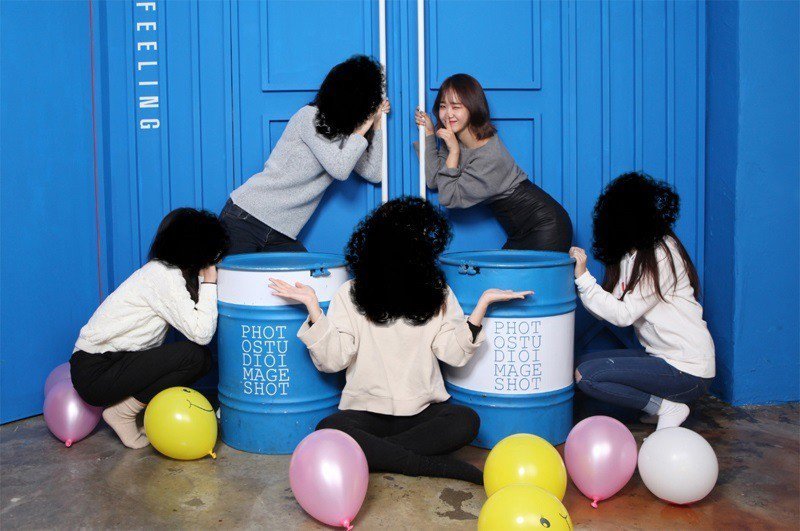 친구들이랑 우정사진 찍으면서 실력발휘 하는 아이오아이 유정이 | 인스티즈