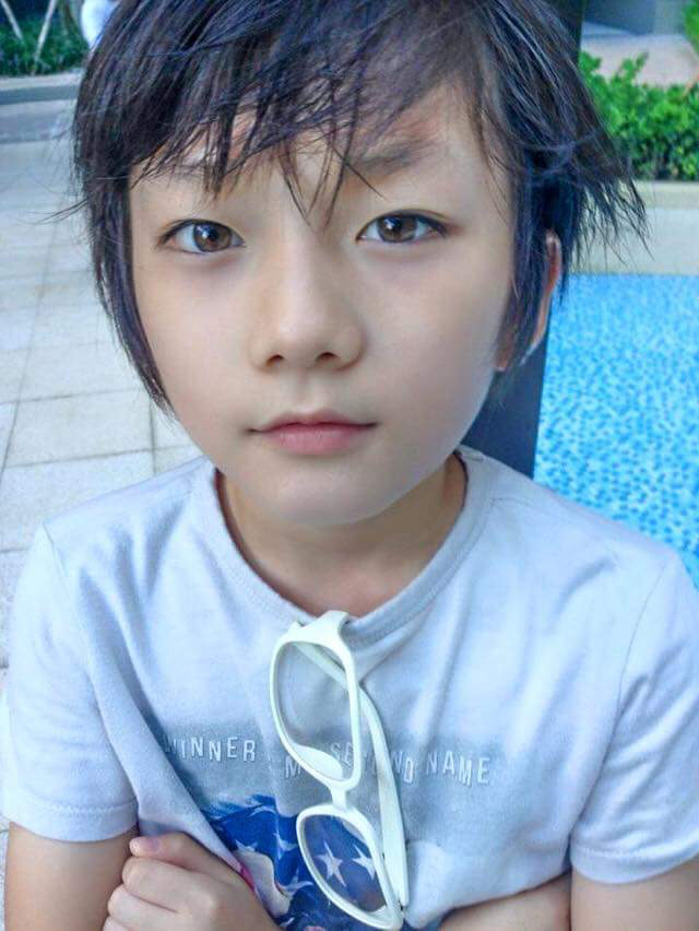 일본에서 화제인 얼짱 꼬마아이.jpg | 인스티즈