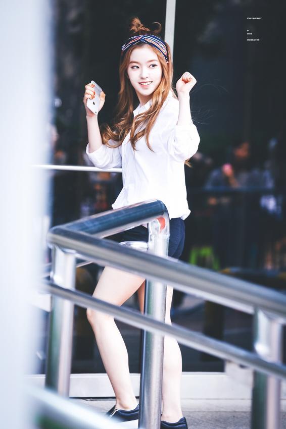 머리띠 한 아이린.gif | 인스티즈