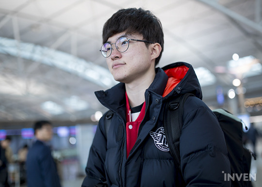[LOL소식] 스페인 바르셀로나 올스타전 출전(출국)을 위해 공항에 모인 LCK 대표선수들 | 인스티즈