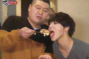 홀린듯이 보게되는 아이돌 먹방 모음.gif (배고픔주의) | 인스티즈