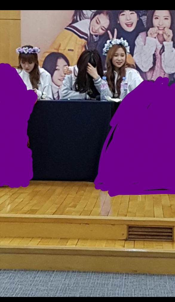 오늘 팬사인회에서 한소리듣고 운 여자 아이돌 | 인스티즈