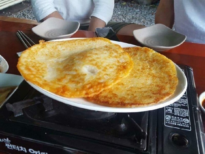 춘천 계곡물에 발 담그고 밥 먹는 집 | 인스티즈