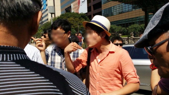역사에 길이 남을 추악한 시위 jpg | 인스티즈