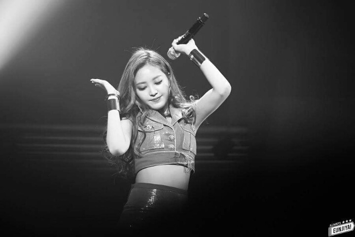 나은씨는 뭐 먹어서 이쁘지???? | 인스티즈