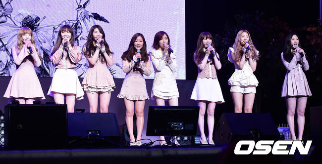 오늘 1시간 차이로 쇼케이스 하는 트와이스와 러블리즈 | 인스티즈
