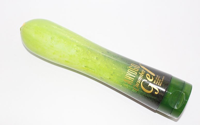 오이 모양의 수딩젤과 바나나 모양의 클렌징폼 | 인스티즈