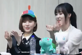 유주 손가락이 신기한 은하 .gif | 인스티즈