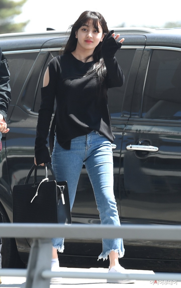 흑발 잘어울리는 지효 | 인스티즈