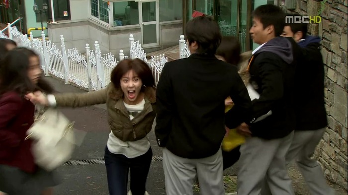 [지붕뚫고하이킥] 띠드버거.jpg | 인스티즈