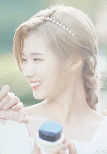 금발 사나.gif | 인스티즈