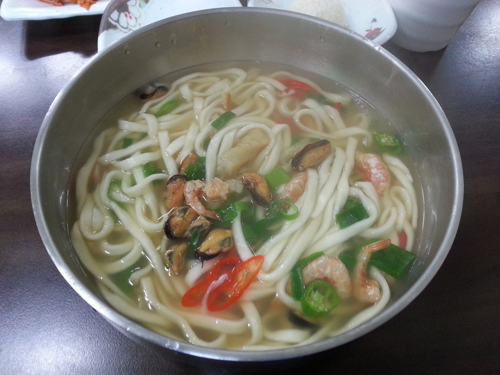 朴칼국수 이미지