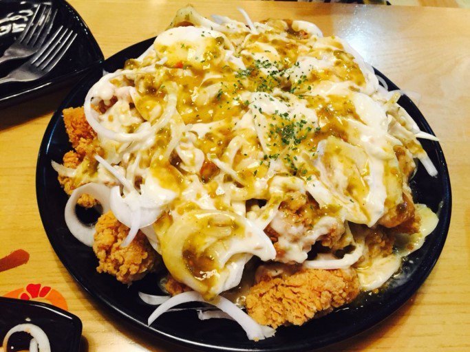 선뜻 시키긴 뭐한데 먹어보면 맛있는 치킨 | 인스티즈