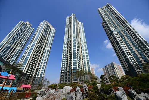 초고층 아파트로 이주하게 된 당신! 그러나 이삿날 부동산의 실수로 1층 아님 최상층으로 가야하는데.....! | 인스티즈