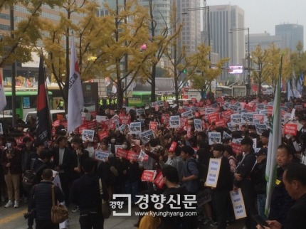 거리로 나선 중고생들 | 인스티즈