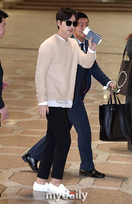 오늘자 박해진 공항 패션.jpg | 인스티즈