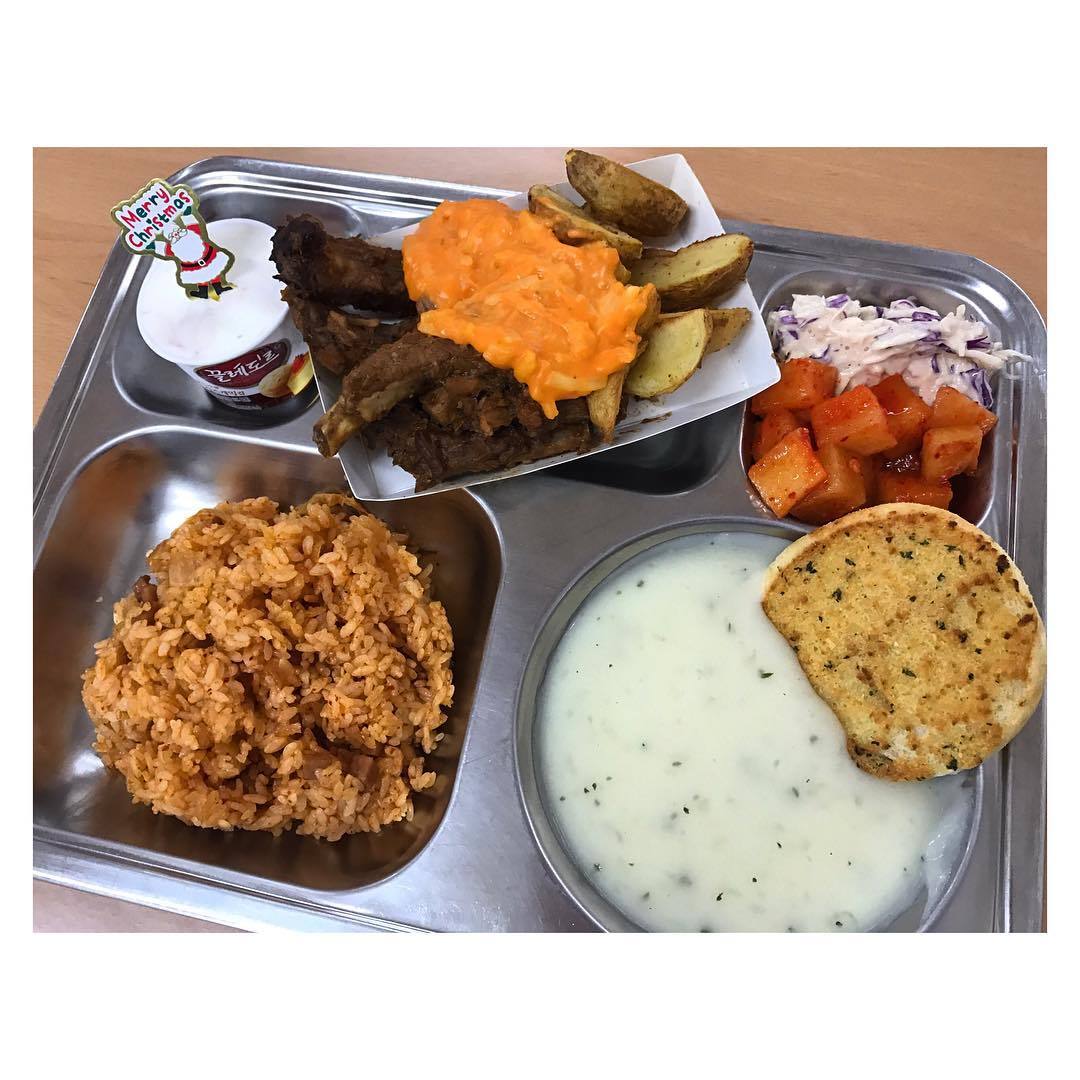어느 고등학교 급식.jpg | 인스티즈
