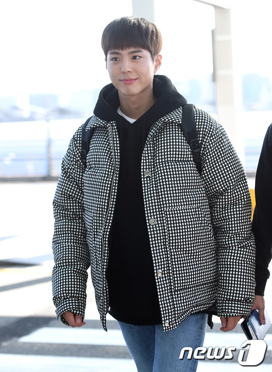 박보검 오늘자 공항 패션.jpg | 인스티즈