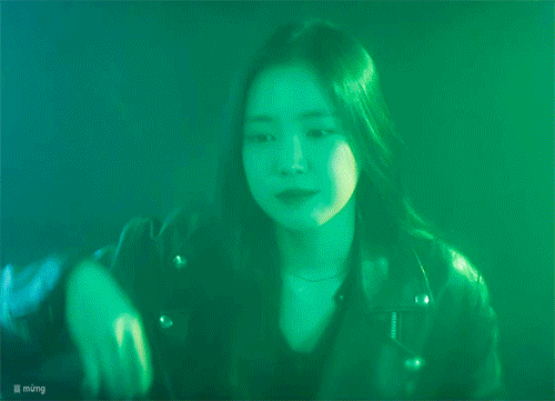 특별출연했던 손나은에게 화환 보낸 드라마팀.jpg(노희경 작가 홍종찬 감독) | 인스티즈