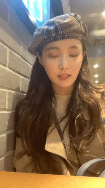 어제 3주년 기념 인스타 라이브한 모모랜드 연우(2).gif | 인스티즈