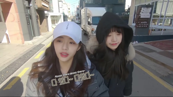 [Fromis_9] 캡틴 이새롬의 생일을 준비하는 귀요미들.jpg | 인스티즈