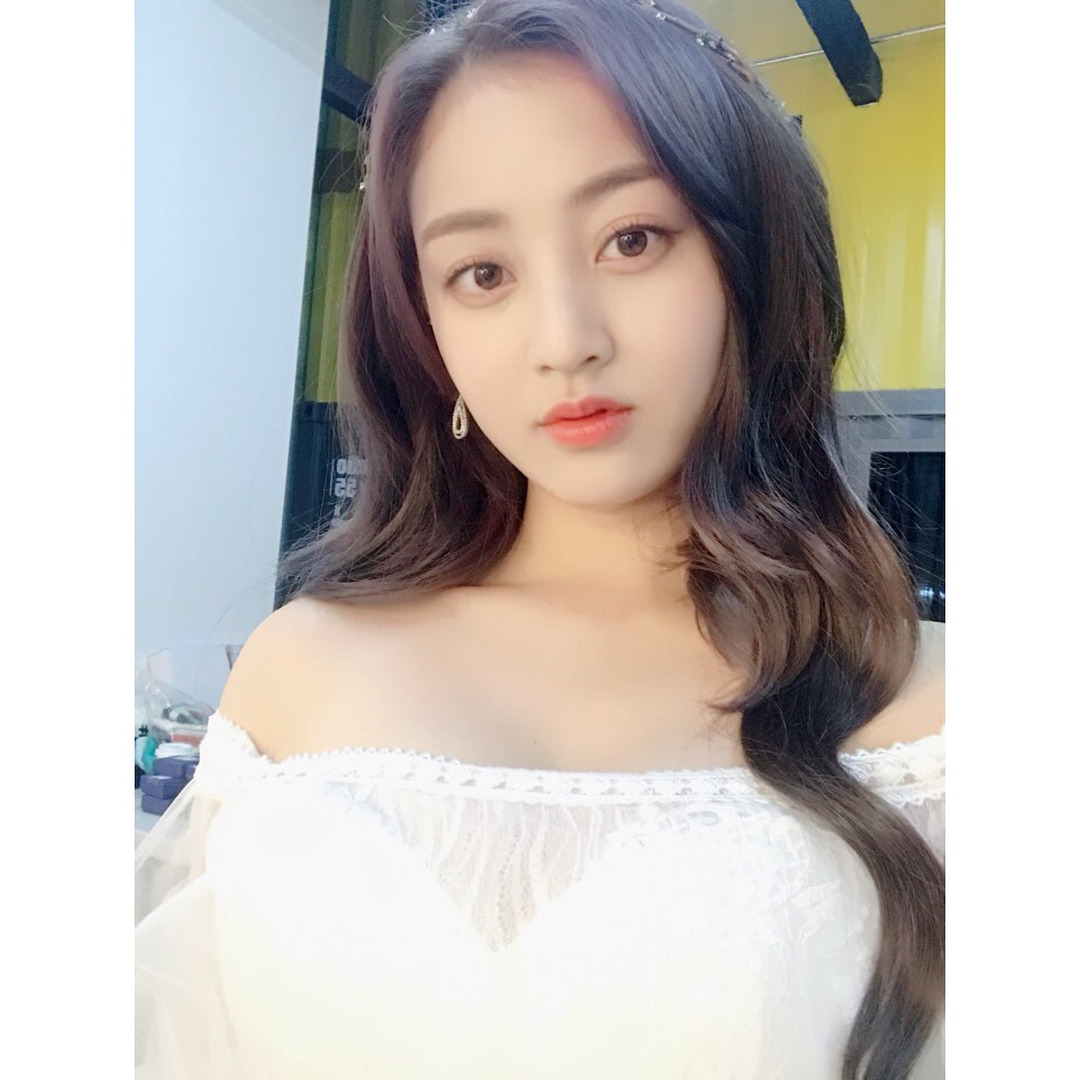 오늘 폭풍업로드한 트와이스 지효인스타그램.jpg | 인스티즈