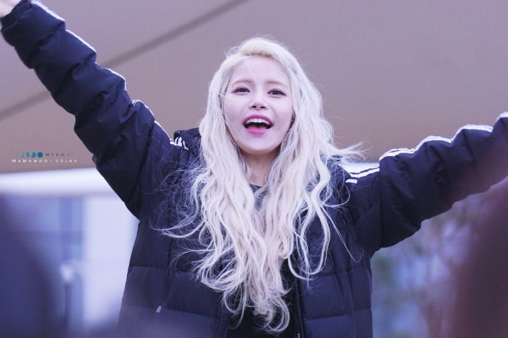 섹시퀸 마마무 솔라 | 인스티즈
