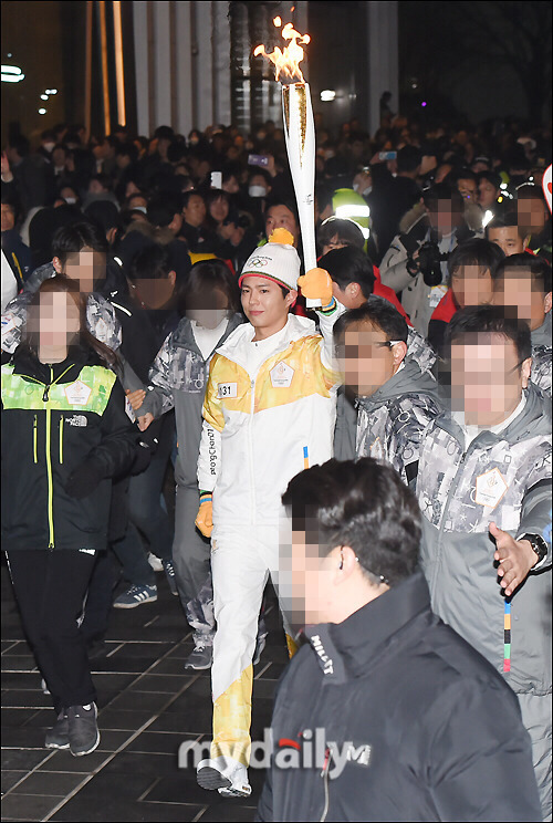 여의도 마비시킨 박보검 성화봉송 상황.jpg | 인스티즈