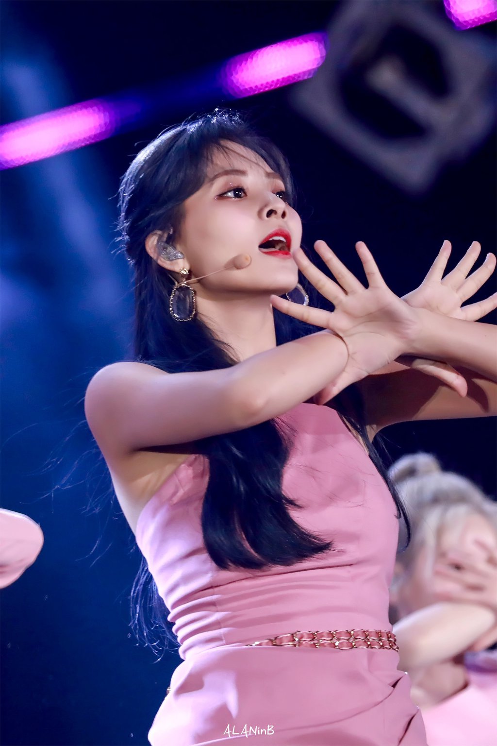 머리묶은 쯔위.jpgif | 인스티즈