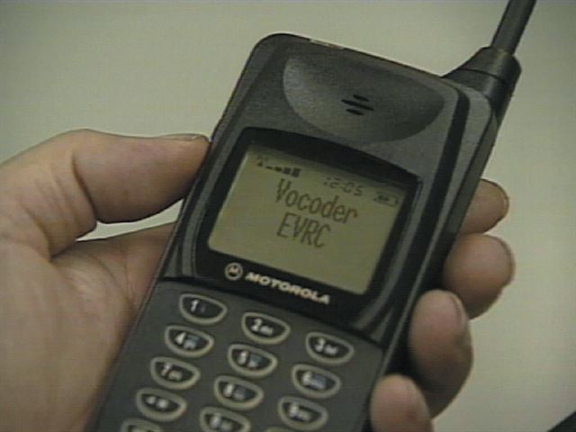 전셋값 맞먹는 벽돌폰부터 세계 최초 5G까지.. 30살 생일 맞은 대한민국 휴대폰 | 인스티즈